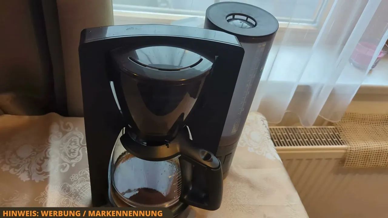 In meinem Test überzeugt mich das schlichte Design der Bosch Filterkaffeemaschine sofort.