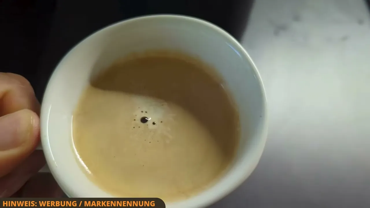 Meiner Meinung nach überzeugt das Ergebnis in der Tasse mit einem kräftigen Geschmack und schöner Crema.