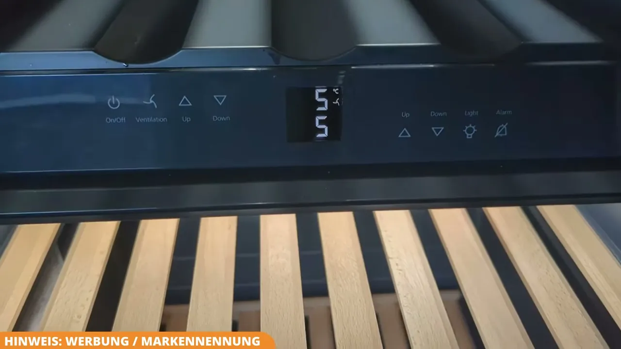Mir gefällt die Touch-Bedienung, mit der sich beide Kühlzonen flexibel von plus 5 bis plus 20 Grad einstellen lassen.