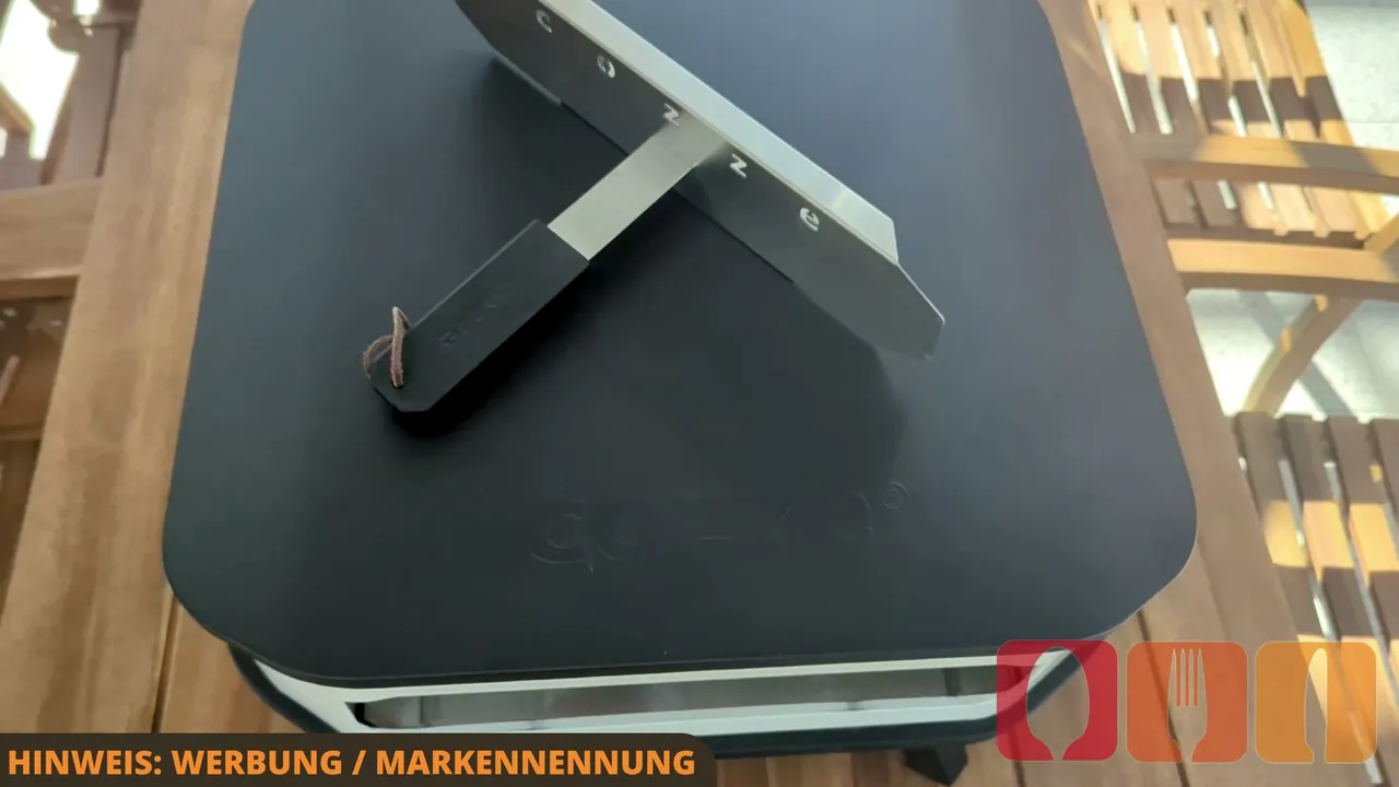 Meiner Meinung nach macht das kompakte 13-Zoll-Design auf dem Terrassentisch eine richtig hochwertige Figur.