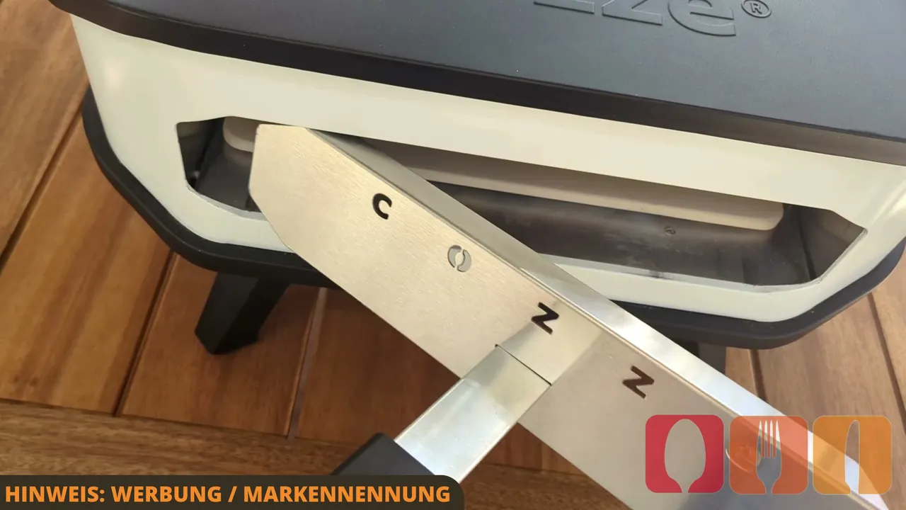 Mir gefällt die Frontabdeckung besonders gut, da sie beim Vorheizen die Wärme effektiv im Garraum hält.