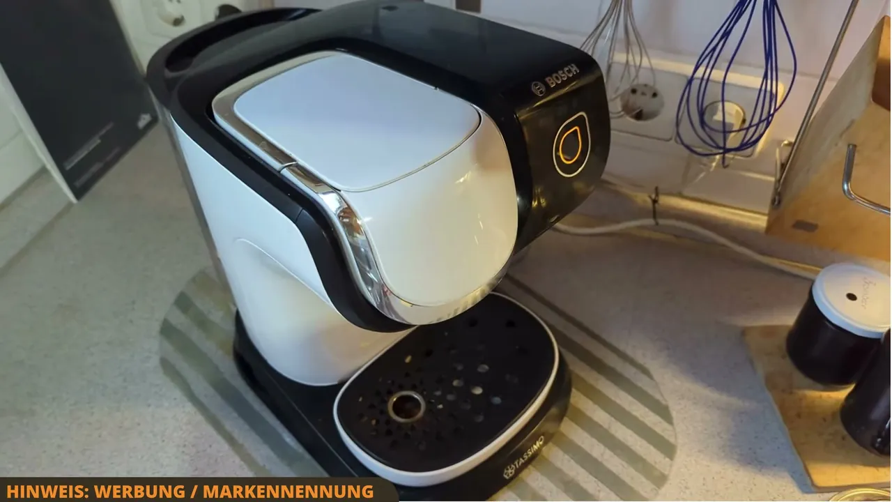 Meiner Meinung nach macht die Tassimo My Way 2 mit ihrem modernen Design auf der Küchenzeile einen richtig guten Eindruck.