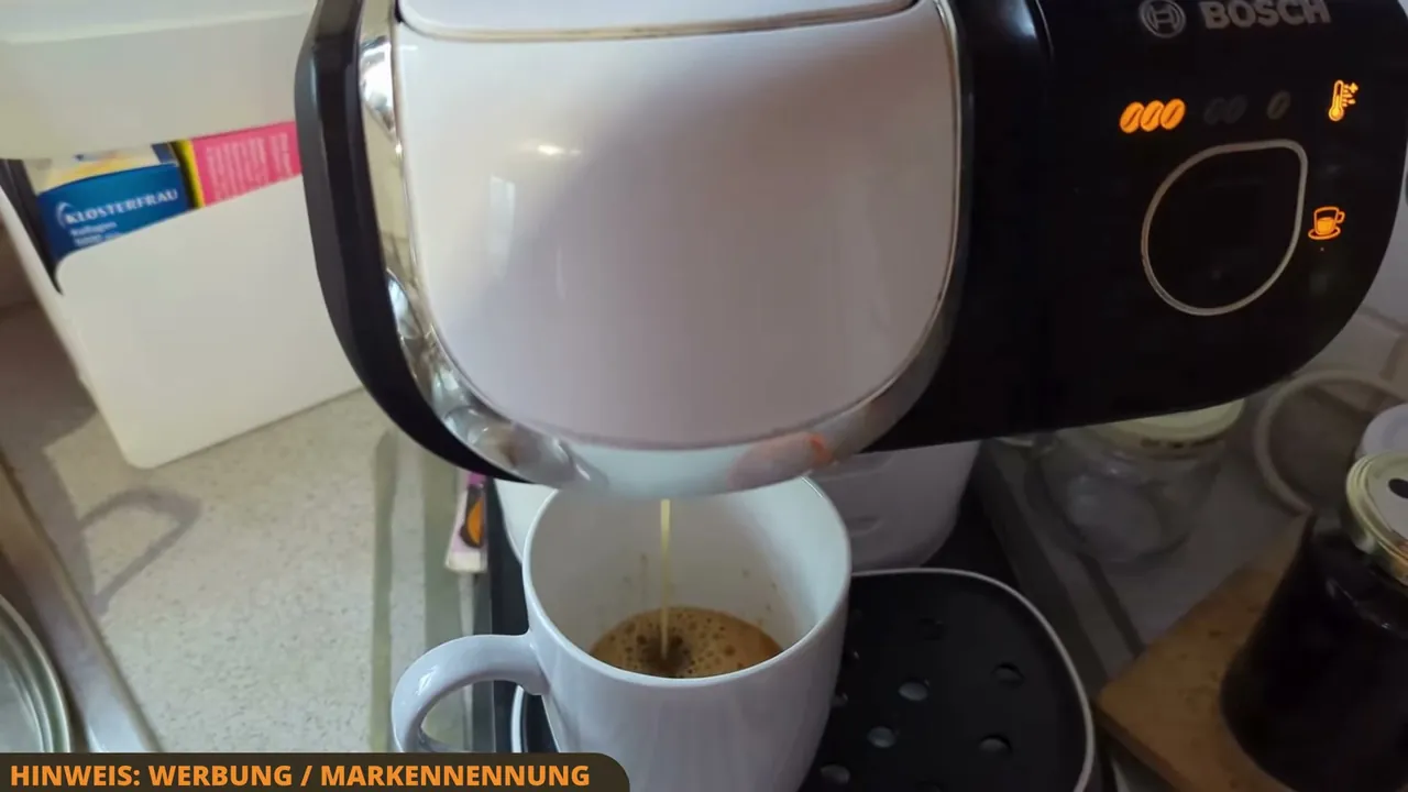 Aus meiner Sicht bereitet die Maschine den Kaffee erfreulich schnell, leise und mit einem überzeugenden Geschmack zu.