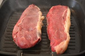 steak pfanne mit rillen