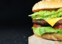 Burger Patties würzen: So gelingt perfektes Fleisch