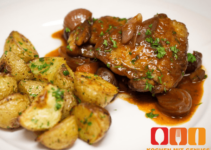 Die 10 besten Coq au vin Beilagen: Was dazu essen?