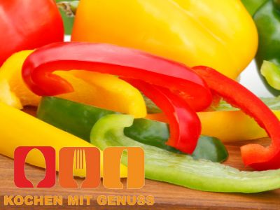 Rote und gruene Paprika verwerten