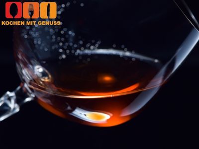 Was ist der Unterschied zwischen Cognac, Rum Chantré Metaxa Weinbrand Whiskey Brandy und Armagnac